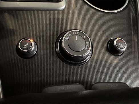 Used 2019 INFINITI QX60 Luxe w/ Essential Package image 27