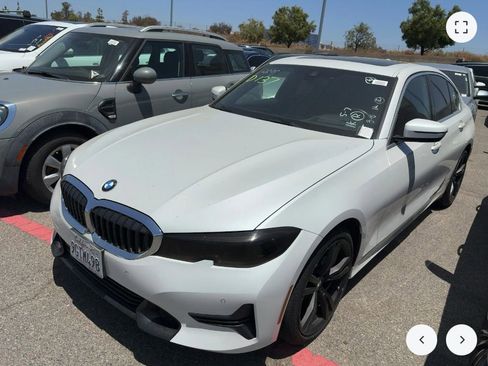 Used 2021 BMW 330i Sedan w/ Premium Package RWD image 1