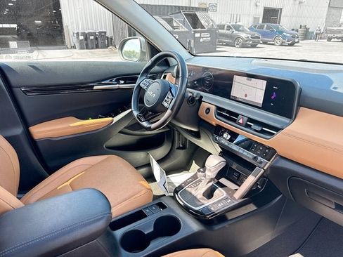 Certified 2024 Kia Seltos SX w/ SX Sunroof Package AWD/4WD image 31