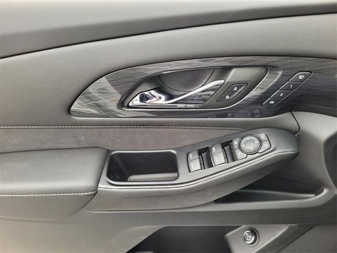 Used 2023 Chevrolet Traverse High Country image 26