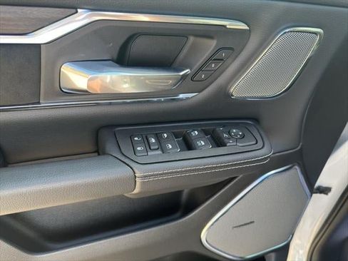 New 2026 RAM 1500 Laramie AWD/4WD image 38
