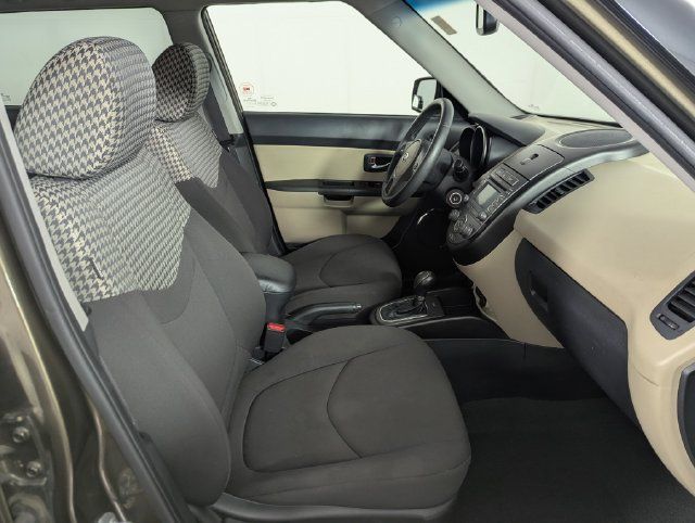 Used 2012 Kia Soul ! FWD image 22