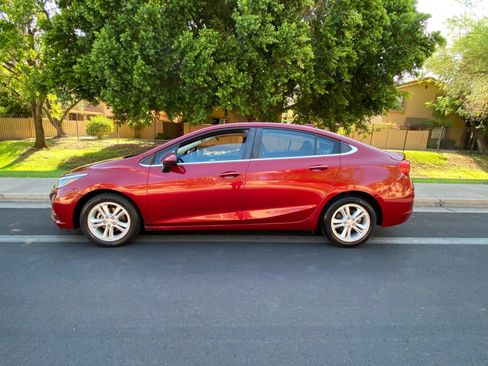 Used 2018 Chevrolet Cruze LT FWD image 65