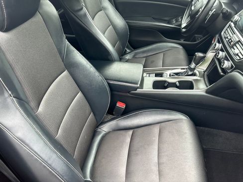 Used 2018 Honda Accord Sport image 13