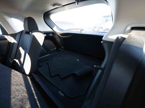 Certified 2024 Honda HR-V LX image 24