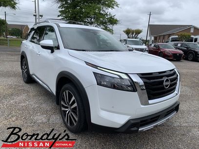 Used 2025 Nissan Pathfinder Platinum