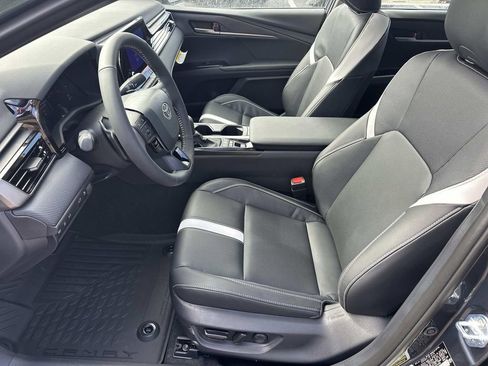 New 2026 Toyota Camry SE FWD image 18