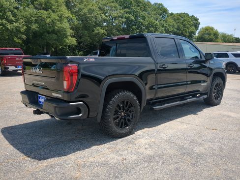 Used 2022 GMC Sierra 1500 Elevation w/ Preferred Package AWD/4WD image 3
