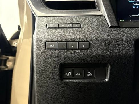 Used 2024 Lexus GX 550 AWD/4WD image 28
