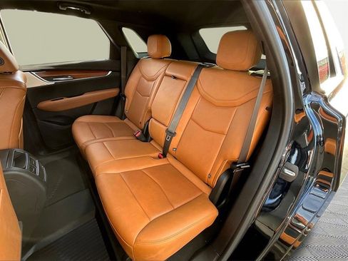 Used 2021 Cadillac XT5 Premium Luxury image 24