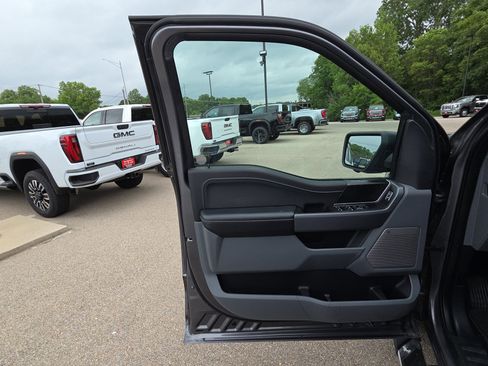 Used 2022 Ford F150 XLT w/ Equipment Group 302A High AWD/4WD image 13