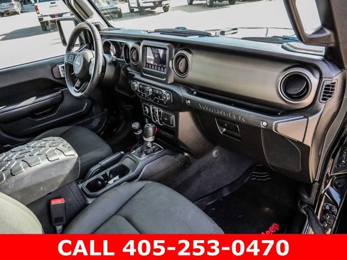 Used 2018 Jeep Wrangler Unlimited Sport S AWD/4WD image 14