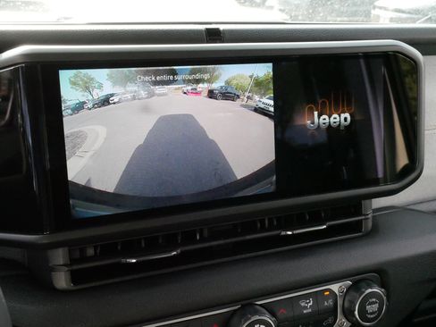Used 2026 Jeep Wrangler Unlimited Sport AWD/4WD image 29