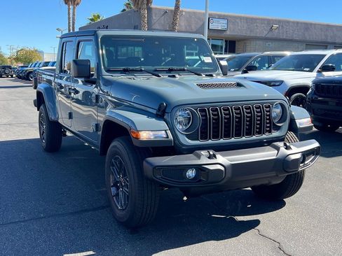 New 2025 Jeep Gladiator Sport image 7