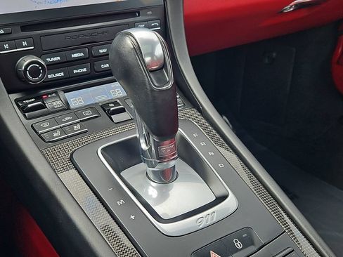 Used 2018 Porsche 911 Carrera 4S AWD/4WD image 32