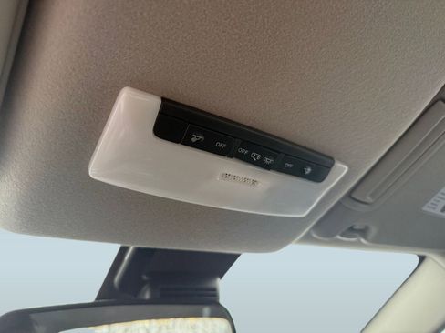 New 2025 Nissan Versa SV w/ Trunk Package image 26