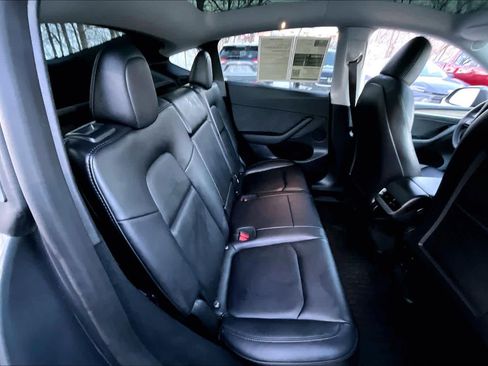 Used 2023 Tesla Model Y Performance image 17