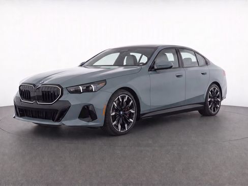 Used 2024 BMW i5 eDrive40i w/ M Sport Package RWD image 7