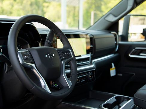 New 2026 Chevrolet Silverado 3500 LTZ w/ LTZ Plus Package AWD/4WD image 22