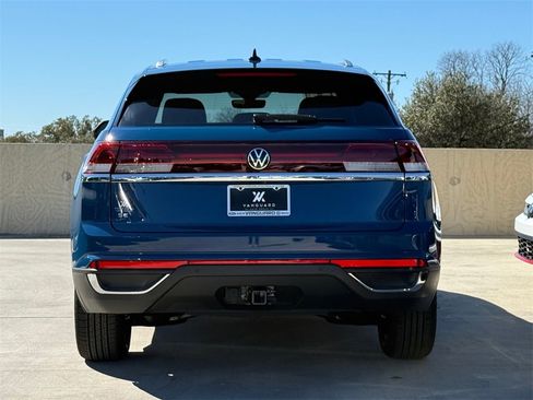 New 2026 Volkswagen Atlas Cross Sport SE image 9