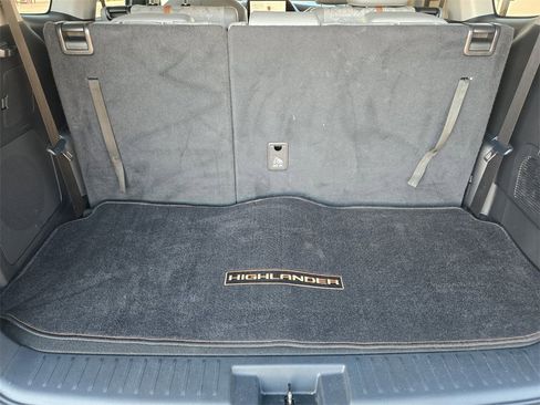 Used 2023 Toyota Highlander Bronze Edition image 33