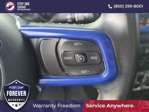 Used 2020 Jeep Gladiator Overland AWD/4WD image 23