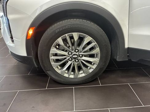 Used 2024 Cadillac XT4 Premium Luxury w/ Active Safety Package FWD image 27