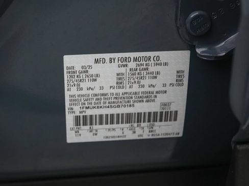 Certified 2025 Ford Explorer ST-Line w/ Premium Package AWD/4WD image 33