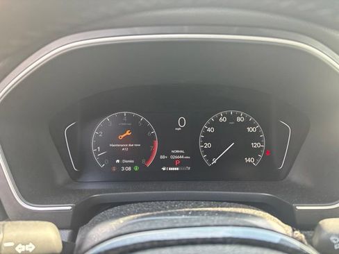 Used 2025 Honda Pilot Touring image 17