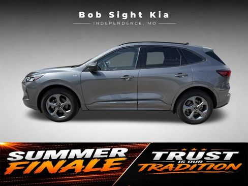 Used 2023 Ford Escape ST-Line AWD/4WD image 6