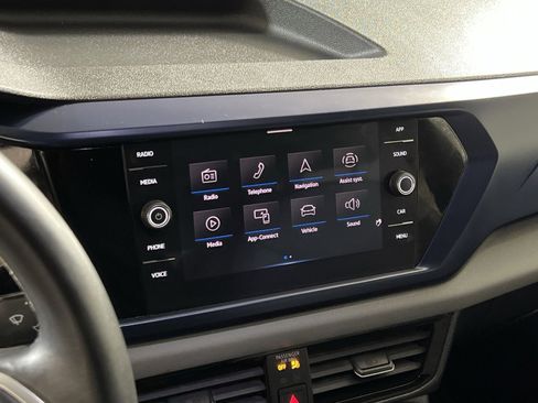 Used 2022 Volkswagen Taos SE image 18