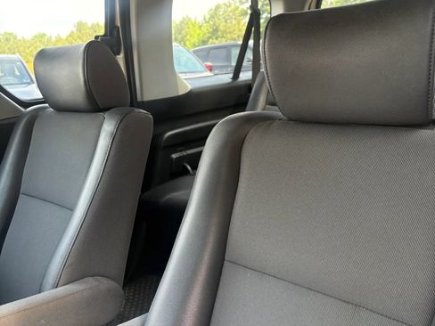 Used 2004 Honda Element EX image 12