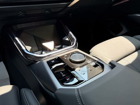 Used 2025 BMW X3 xDrive30i w/ Convenience Package image 9