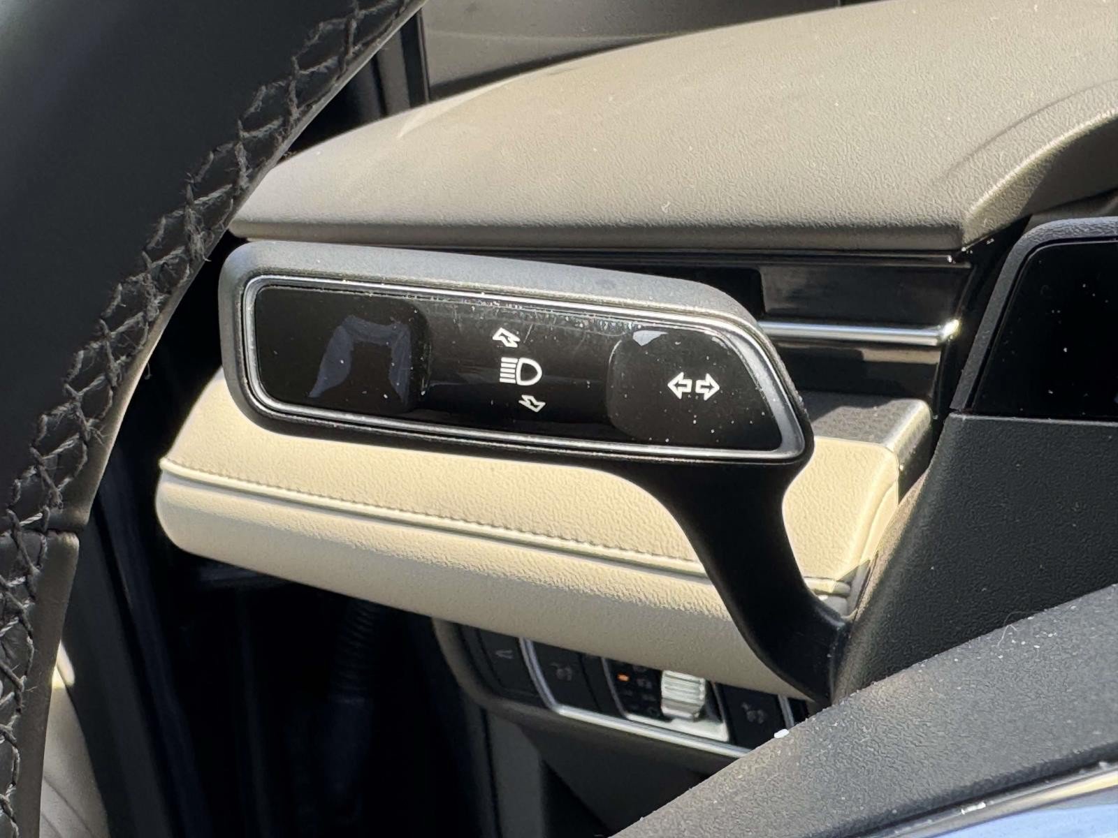 Used 2024 Lincoln Nautilus Premier AWD/4WD image 21