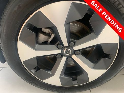 Certified 2024 Volvo XC40 B5 Plus w/ Climate Package image 8