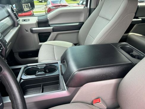 Used 2019 Ford F250 XLT w/ XLT Value Package AWD/4WD image 23