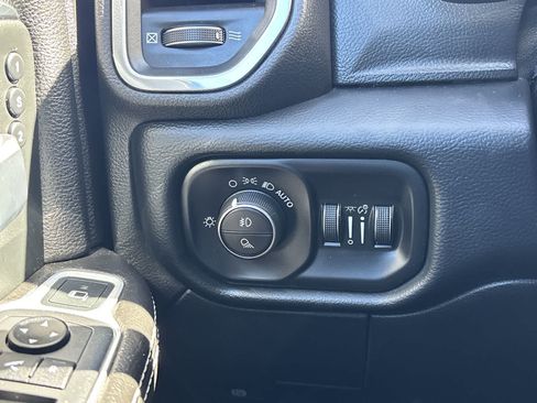 Certified 2019 RAM 3500 Laramie AWD/4WD image 16