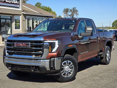 Used 2024 GMC Sierra 2500 SLE image 1