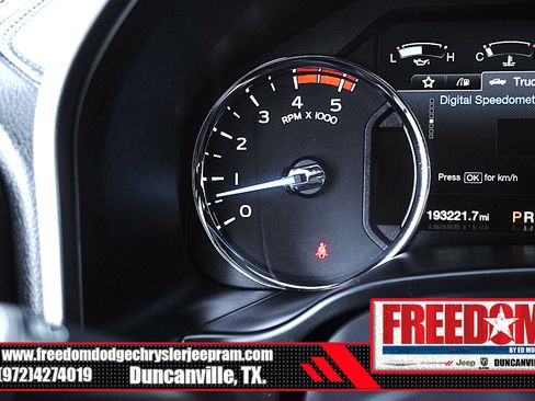 Used 2017 Ford F250 Platinum w/ Platinum Ultimate Package AWD/4WD image 31