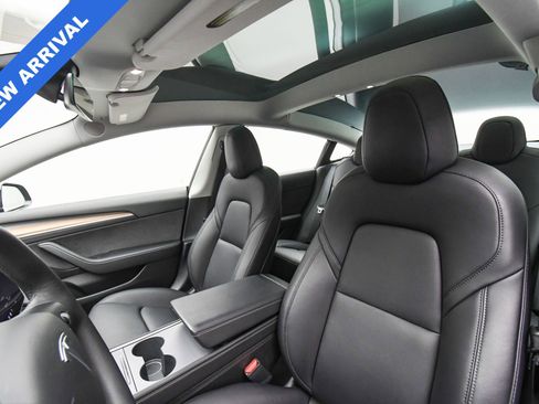 Used 2022 Tesla Model 3 image 49
