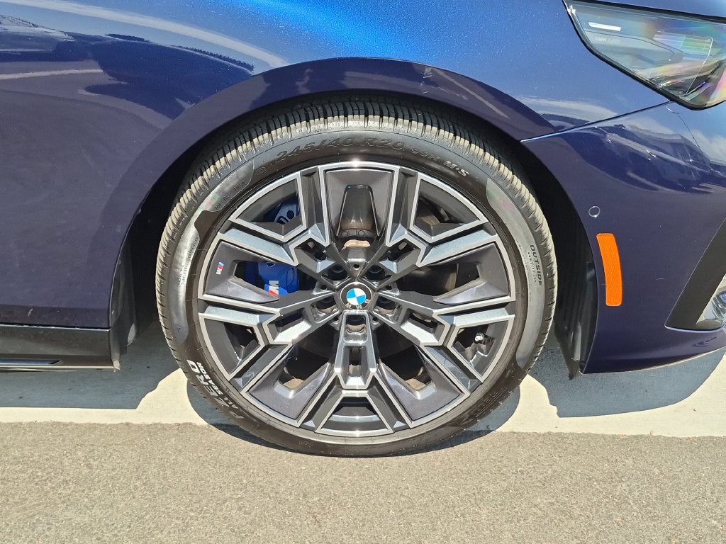 Certified 2026 BMW i5 M60 w/ M Sport Package RWD image 29