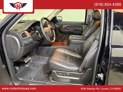 Used 2008 Chevrolet Tahoe LTZ w/ LTZ Preferred Equipment Group AWD/4WD image 40