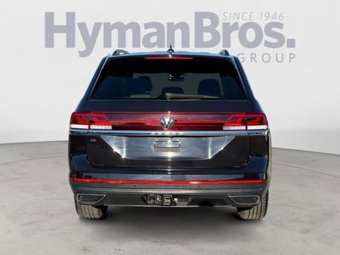 Used 2024 Volkswagen Atlas SE image 4