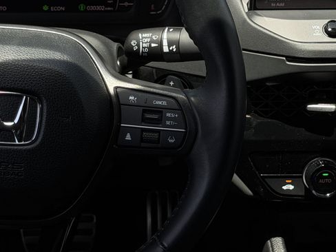 Used 2025 Honda Accord Sport image 16