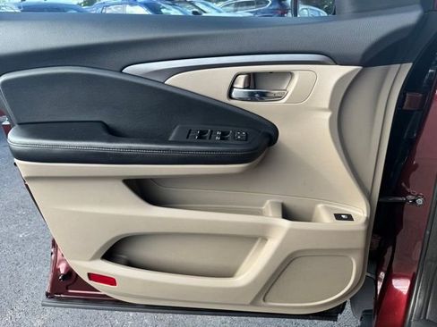 Used 2017 Honda Ridgeline RTL-T image 15