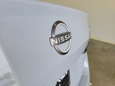 Used 2024 Nissan Altima 2.5 SR FWD image 10