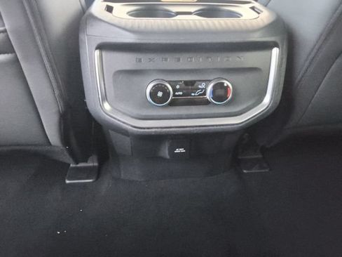 Used 2025 Ford Expedition Active RWD image 24