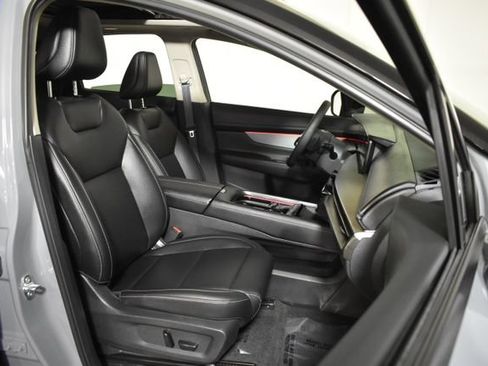 Certified 2025 Nissan Murano SL w/ Cargo Package AWD/4WD image 37