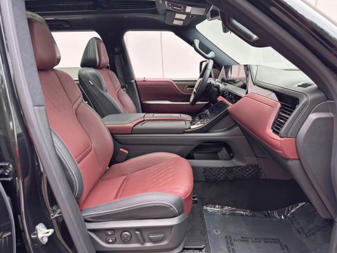 Used 2025 INFINITI QX80 Autograph w/ Premium Cargo Package AWD/4WD image 16