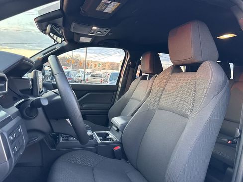 Used 2025 Toyota 4Runner SR5 image 19